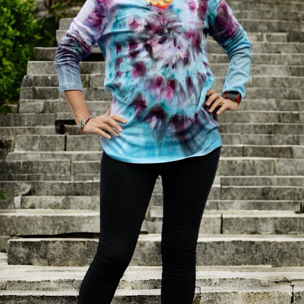 Gap Hand Tie Dyed Women's Blue Long Sleeves Top Size L | Gift For Her | T-Shirt To Dress It Up And Down | Unique Gift For Stylish Ladies | Lady Steps